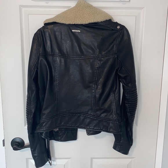 Leather Jacket - Picture 2 of 6